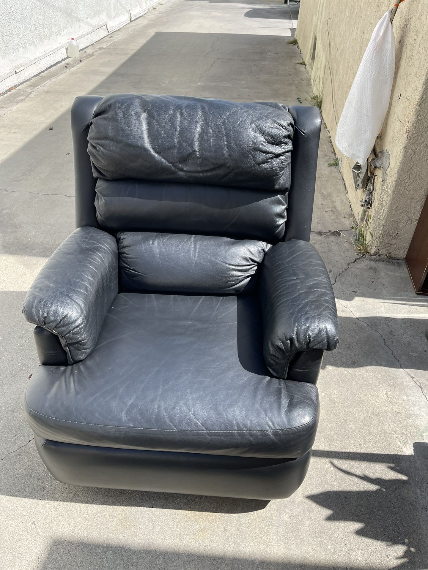 Black Sofa Recliner