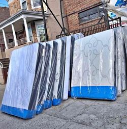 Closing down sale on mattress!! Single, Double,Queen and king mattress !! Quick Delivery!!