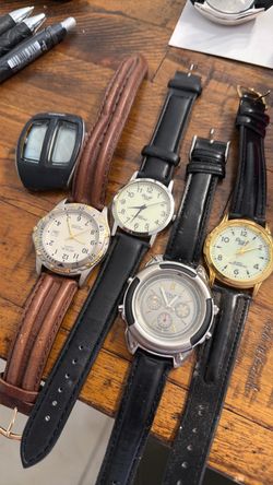 Free lot of 4 watches