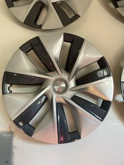 Tesla model Y hubcaps 19”