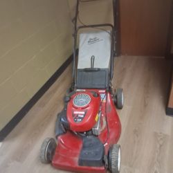 Self Propelled Lawn Mower Runs Great