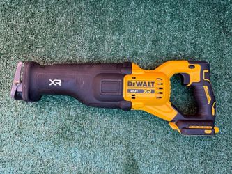 DEWALT 20-Volt XR Cordless Reciprocating Saw (Tool Only)