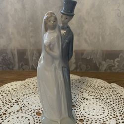 Nao Lladro Spain Bride & Groom Porcelain Figurine Wedding Cake Topper 