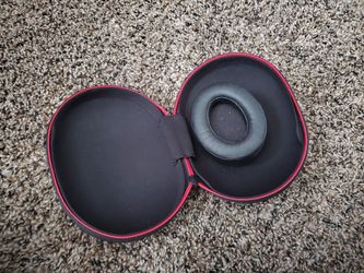 Studio Dre Beats Ear Rims & Holster