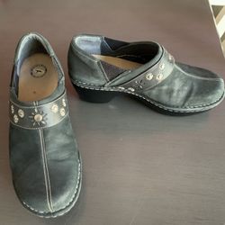 Dansko Style Shoes