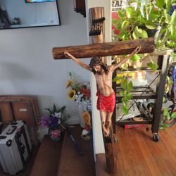 4ft Cross With Jesus