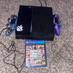 ps4 with 2 controllers And  gt5 