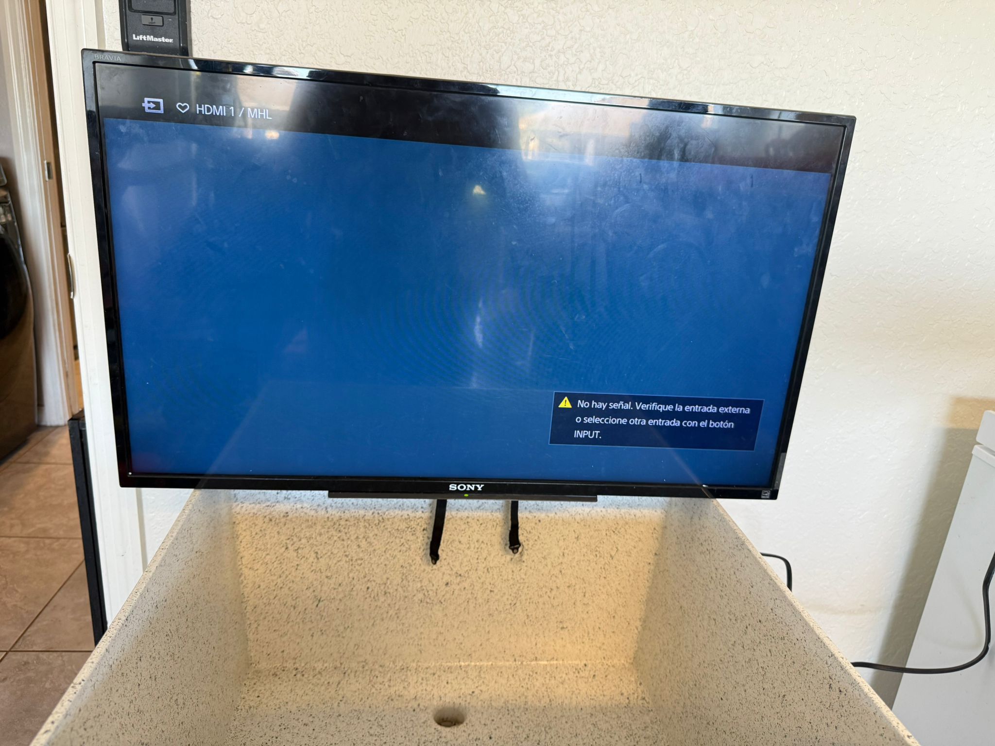 Sony TV 28 Inch