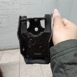 Engine Mount Chevrolet / GMC