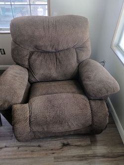 Remote control recliner