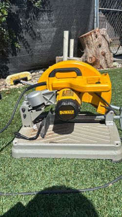 Dewalt keyless blade change system