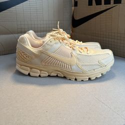 Nike Zoom Vomero 5 Y2K Runner Celestial Gold Limited Edition HF5493-200 Size 11