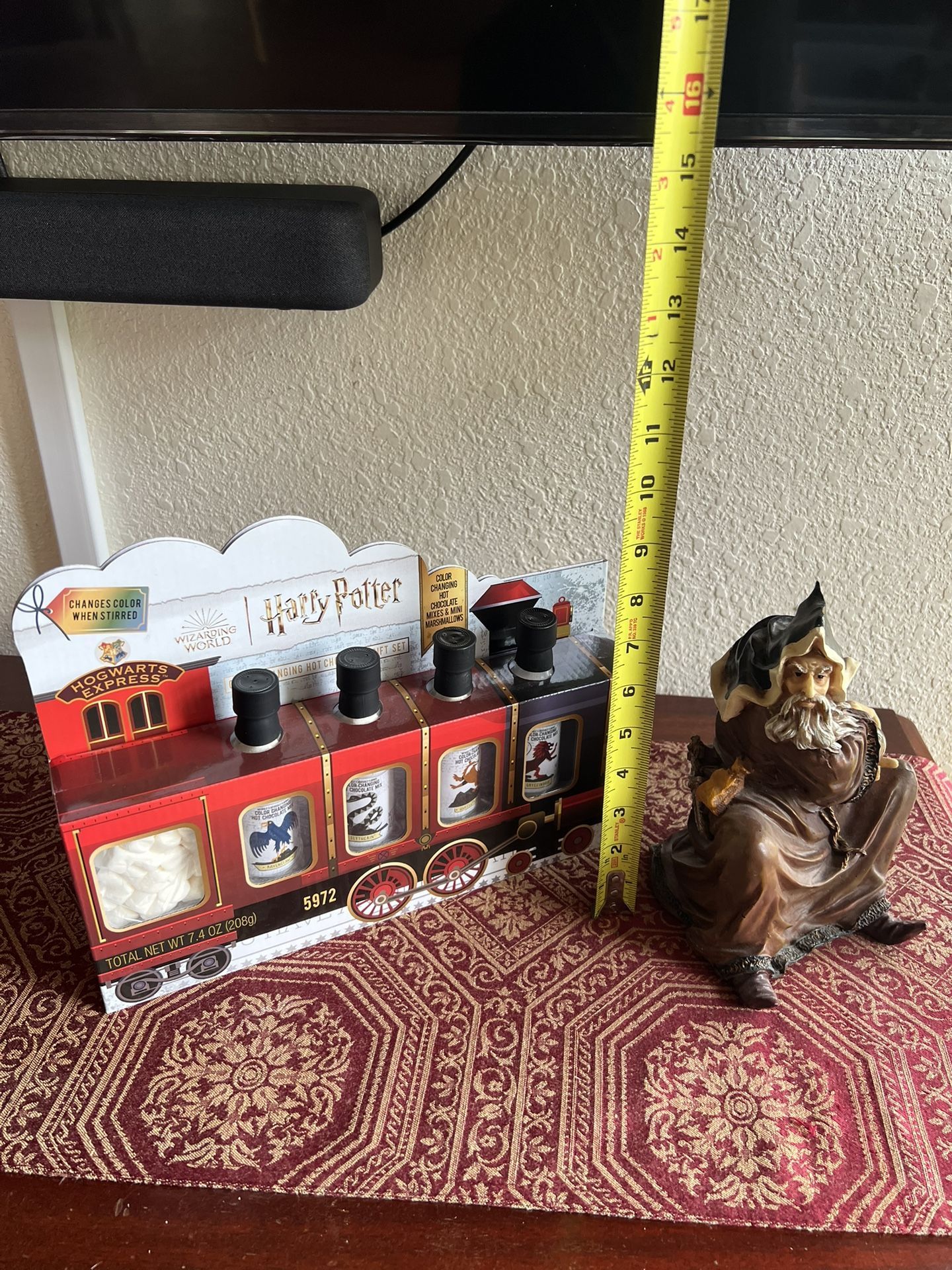 Wizard Statue & Harry Potter Hot Chocolate Set