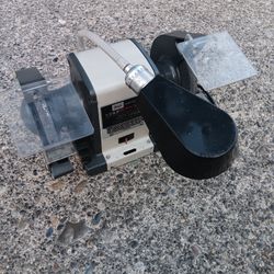 Craftsman Vintage USA Made 1/2hp Bench Grinder with Light Excellent Condition. For Pick Up Fremont Seattle. No Low Ball Offers Please. No Trades. 