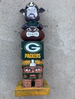 GREEN BAY PACKERS GARDEN TIKI TOTEM STATUE