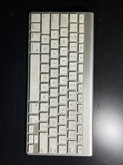Apple Keyboard