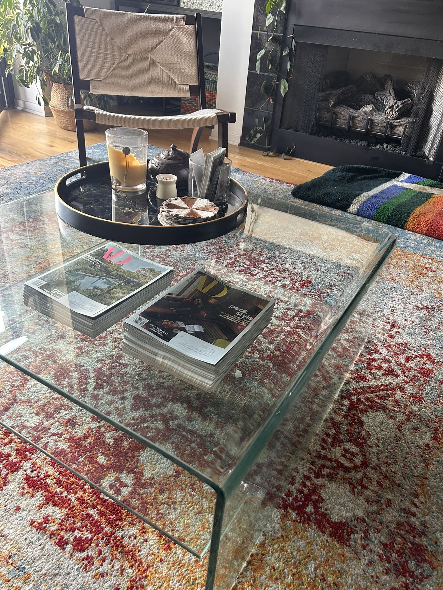 Chic Glass Coffee Table 