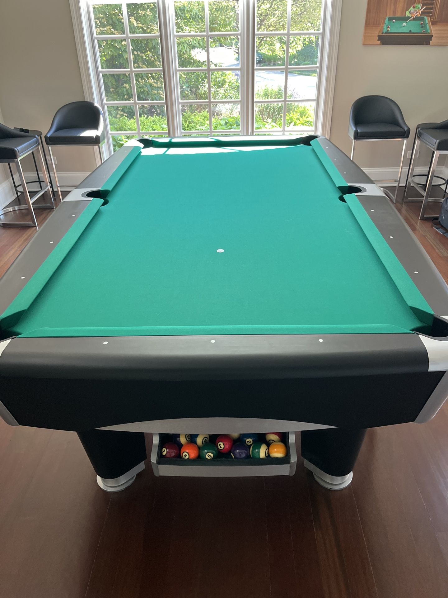 Exceptional Condition Brunswick Metro Pool Table 8’