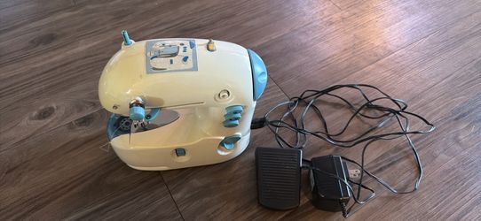 Portable Mini Sewing Machine