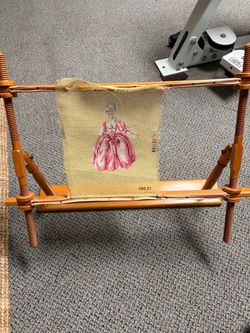 Wooden Needlepoint Embroidery Frame with Canvas