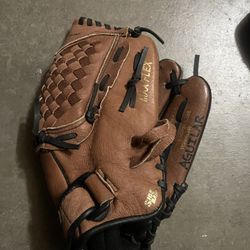 Mizuno Left Hand Glove Youth