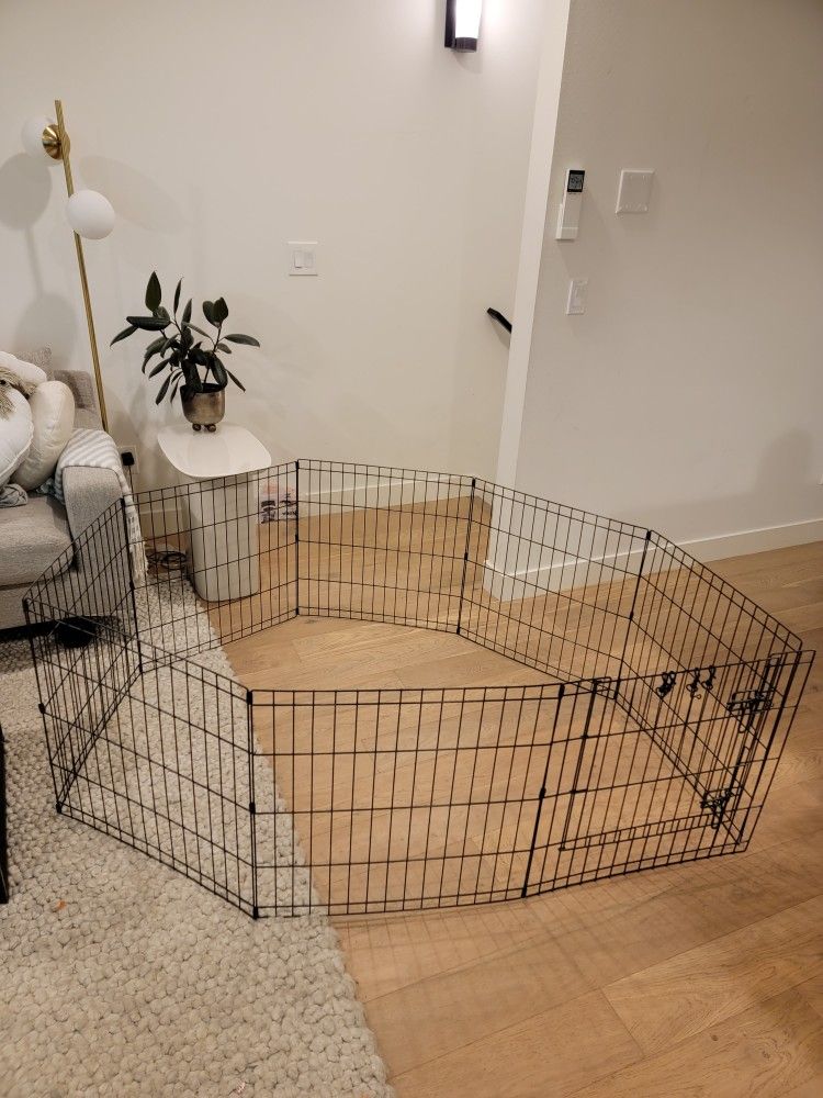 Dog Play Pen 8 Panels