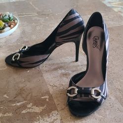 Carlos Santana Black and Gray Striped Heels 7.5