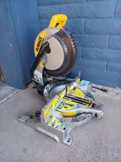 MITER SAW 10" DEWALT