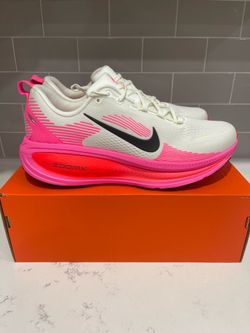 Nike Vomero 18 size 11.5