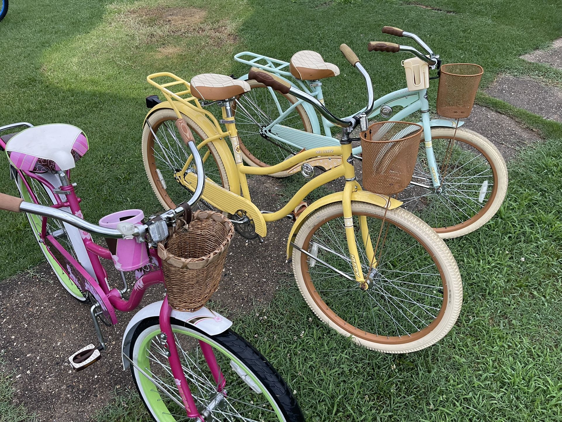 3 huffy cruisers bikes 2x26” 1x24”(All for $250) FCFS