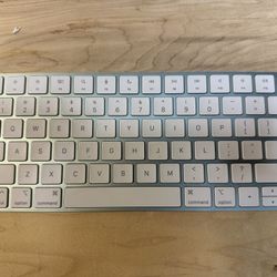 Apple Wireless Keyboard 
