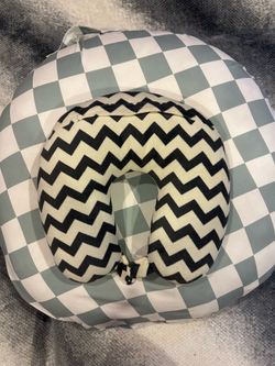 2 Boppy Pillows