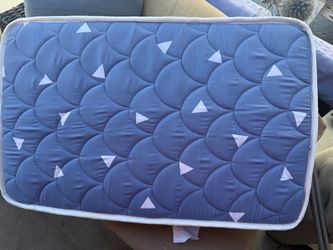 Quilted ped Mat Blue Triangle Pattern