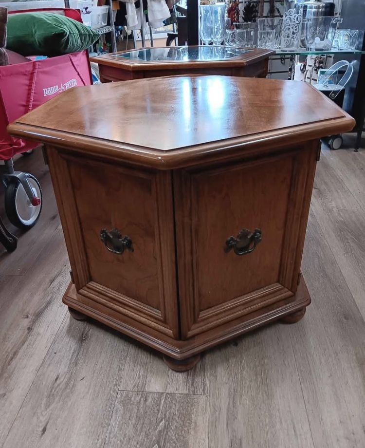 Vintage 1970's Octagon Maple Wood End Side Table $35 OBO
