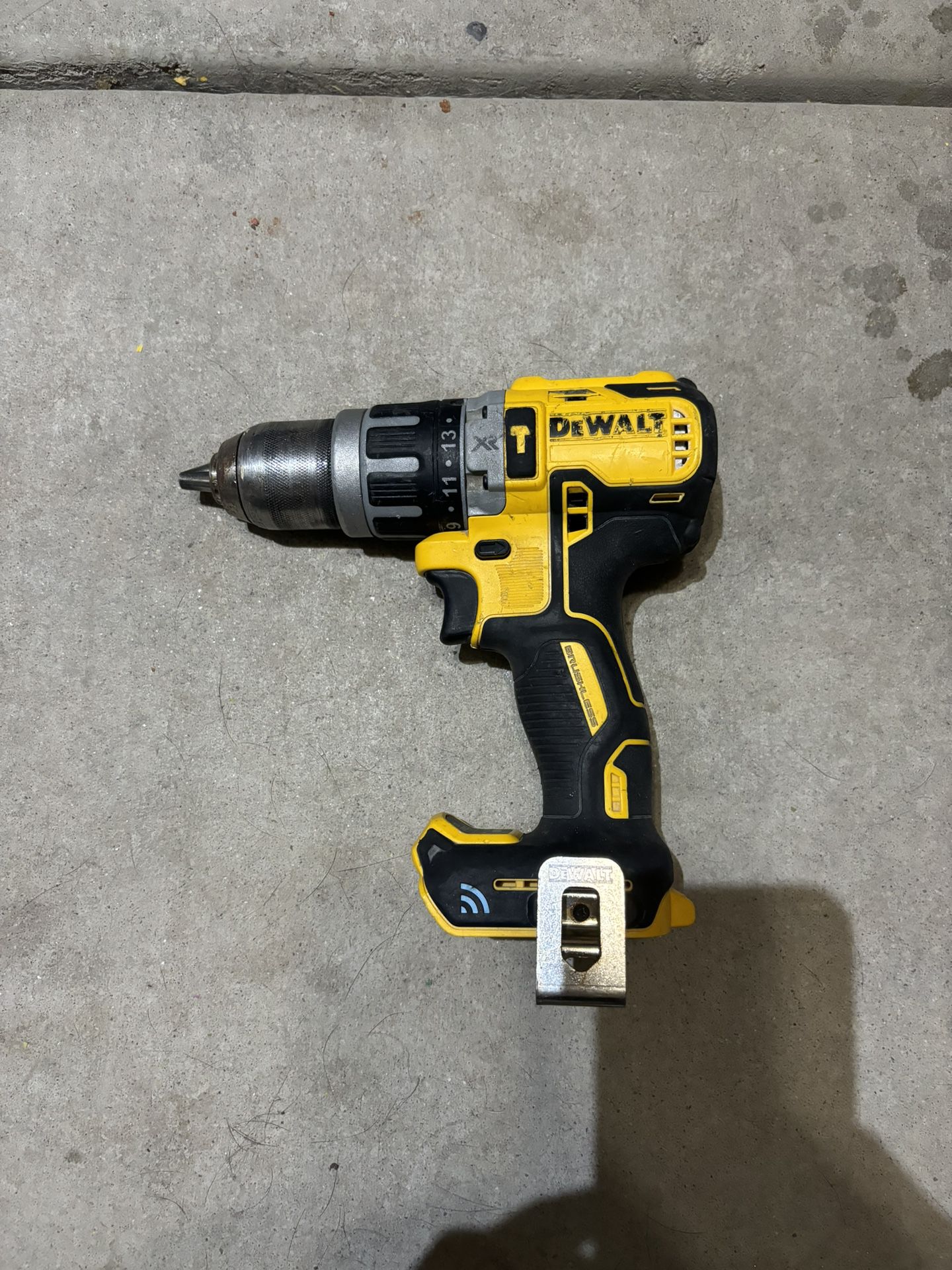 Dewalt Hammer drill 20v. Works Good. Tool Only.