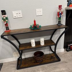 Modern Console Table – Excellent Condition