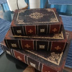 BOOK SHELF DECOR