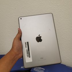 Apple iPad 6th Generation Wifi 