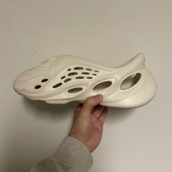 Foam runner sand