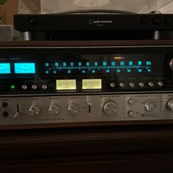 Sansui 9090 DB Excellent Condition. 