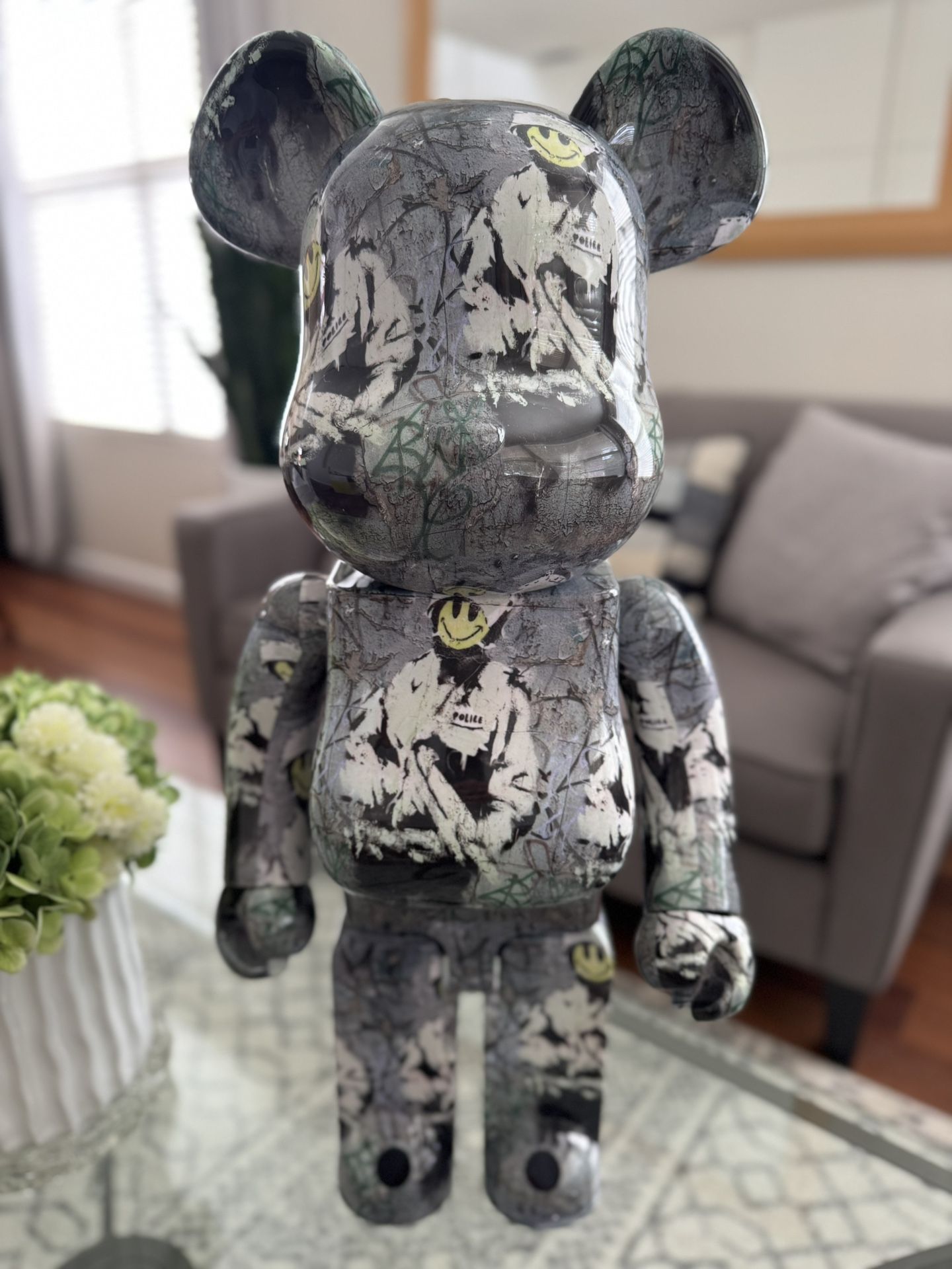 Banksy Riot Cop Medicom Bearbrick 1000% Figure