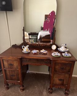 1932 Vintage Vanity And Bed Frame