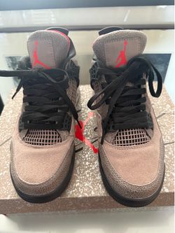 Air Jordan 4 Retro-New- Size 5.5 Unisex