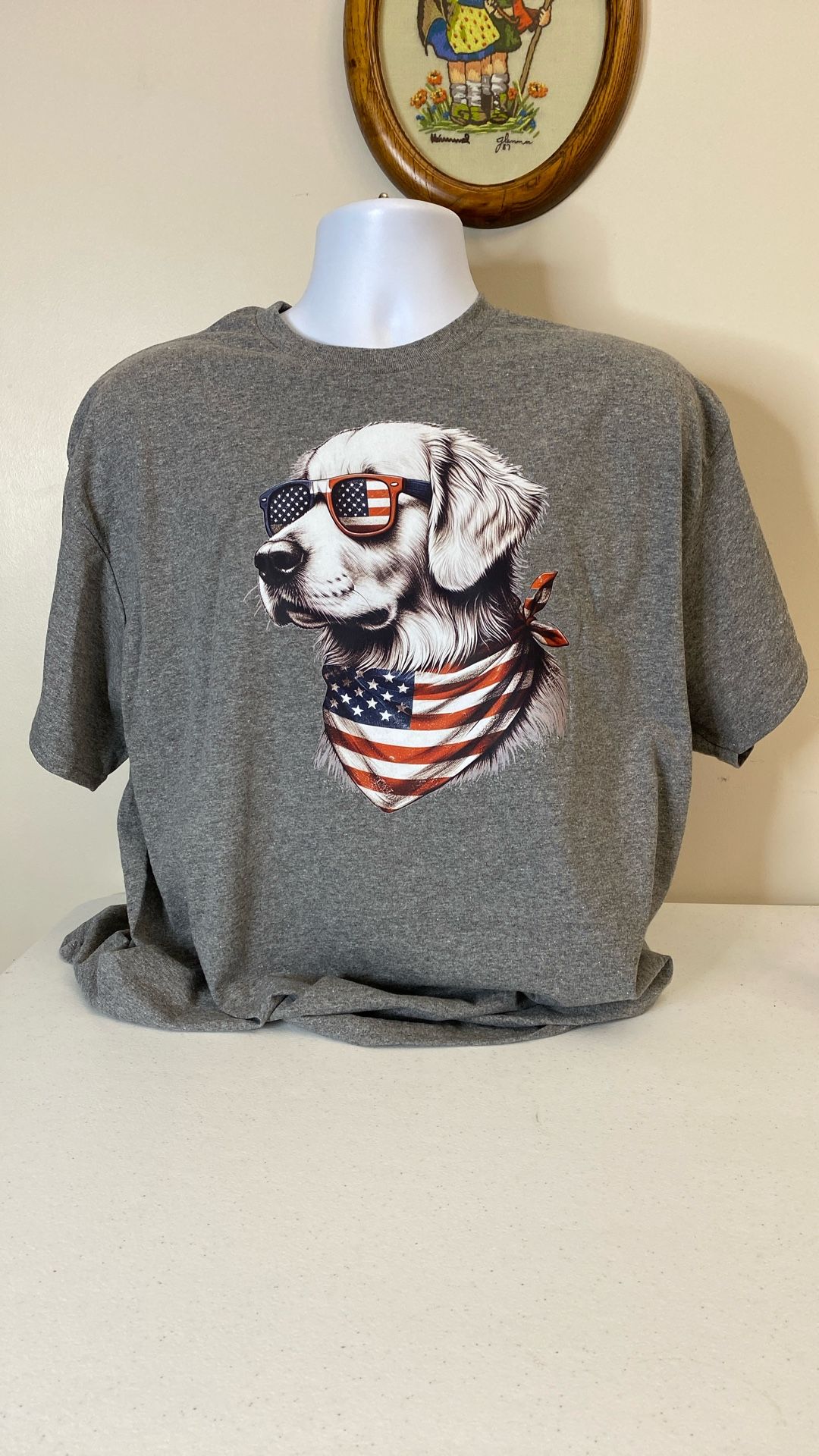 Golden Retriever, Design T-Shirt, New, Gilden, 50-50, Size Extra Large,(item 366)