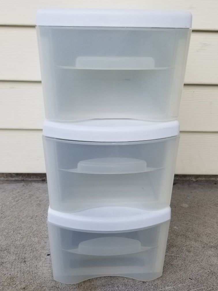 Plastic drawers