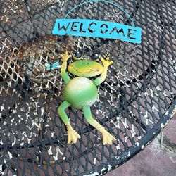 14” Tall Frog Welcome Door Knob Hanger Yard Art