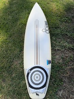 CI surfboard (no dents, no dings) perfect condition