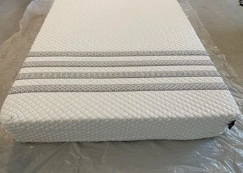 Leesa Sapira Hybrid California King Mattress
