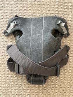 Ergonomic BabyBjörn Infant Carrier in Dark Gray (7-25 lbs)