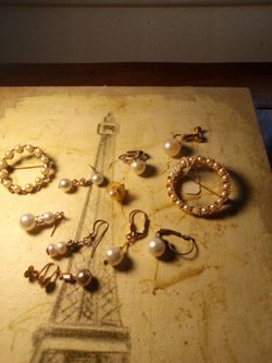 Vintage pearl earrings